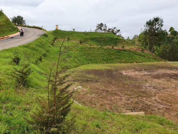 EL RETIRO: lote en parcelación con salida hacia El Tequendamita y hacia Pantanillo. - Image 12