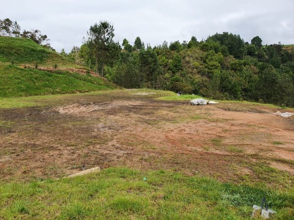 EL RETIRO: lote en parcelación con salida hacia El Tequendamita y hacia Pantanillo. - Image 11