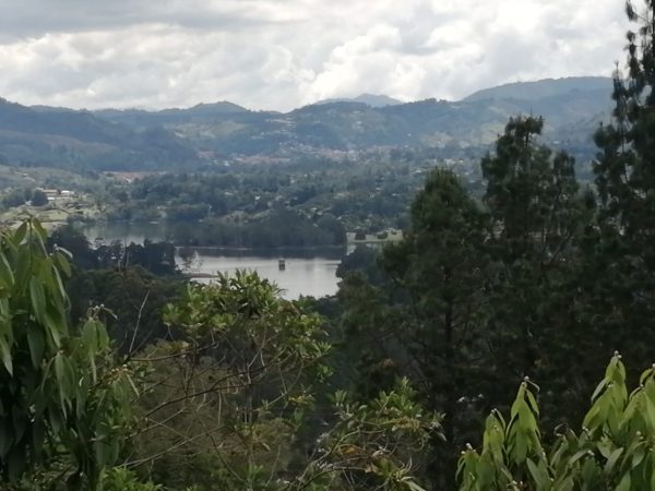 EL RETIRO LOS SALADOS: Lote en parcelación con vista a la represa La Fe