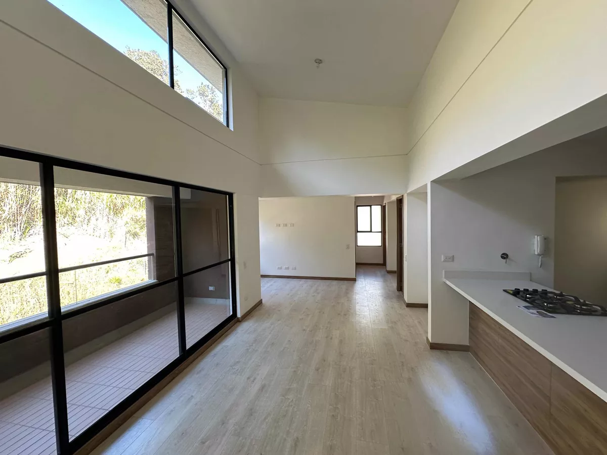 EL RETIRO: apartamento de doble altura con vista al bosque - Image 10