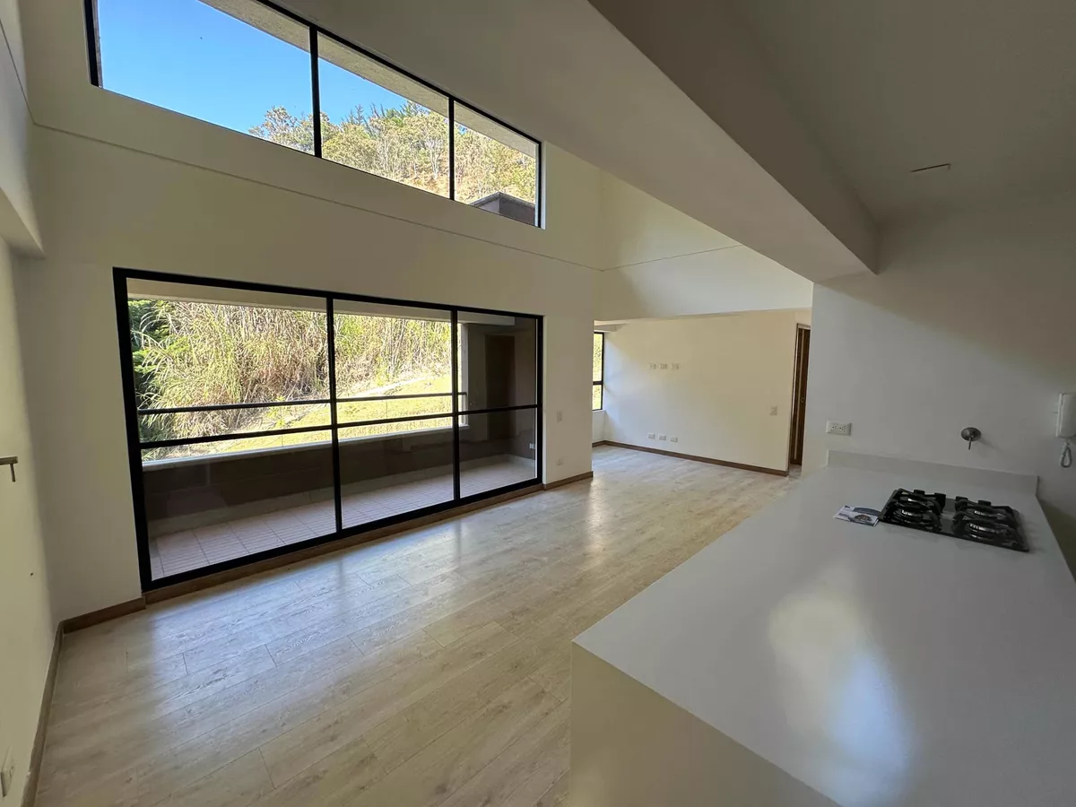 EL RETIRO: apartamento de doble altura con vista al bosque - Image 2