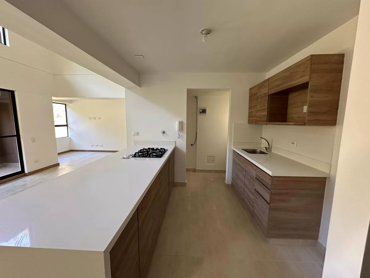 EL RETIRO: apartamento de doble altura con vista al bosque - Image 9