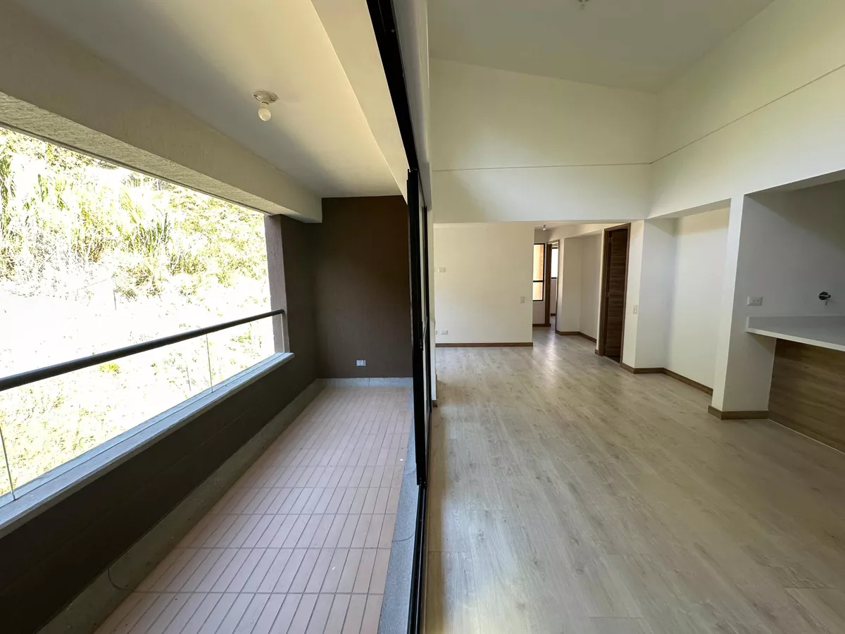 EL RETIRO: apartamento de doble altura con vista al bosque - Image 16
