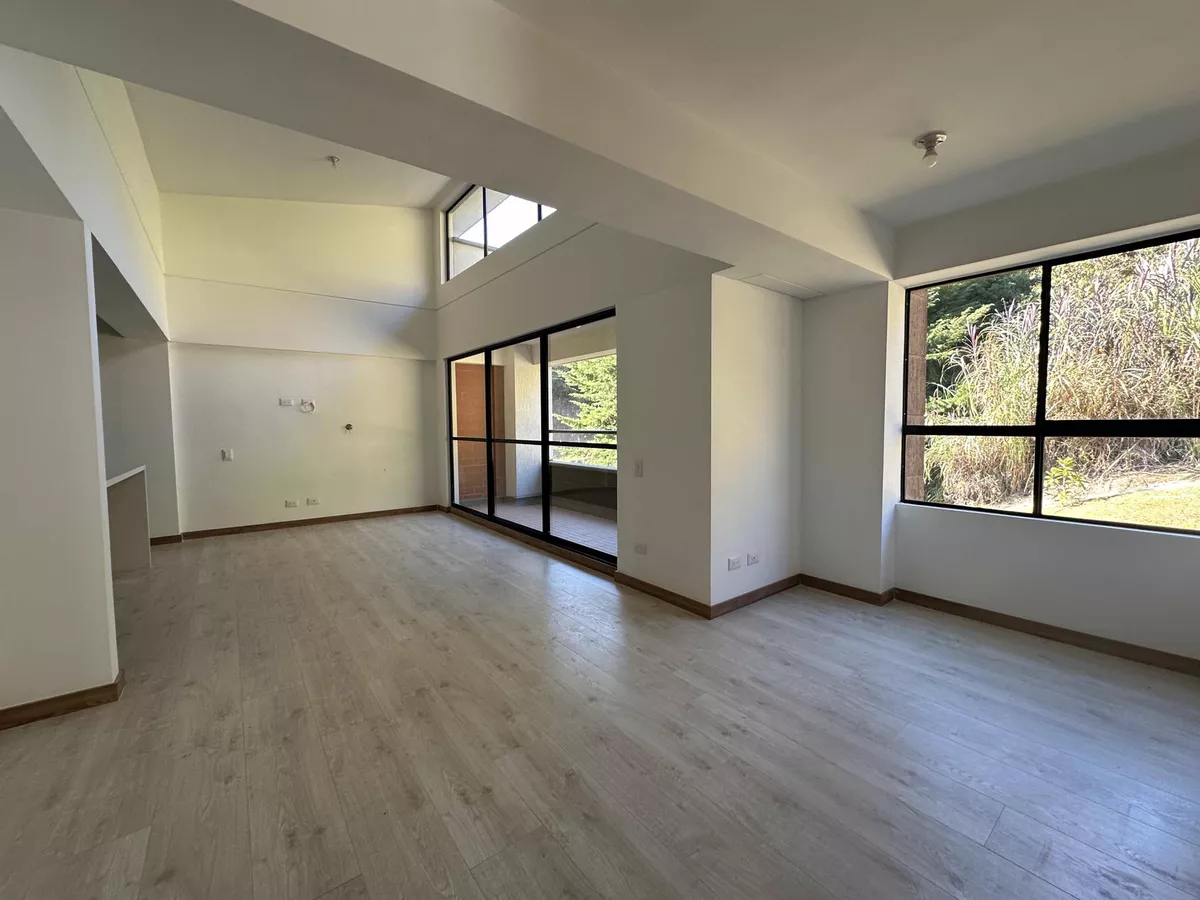 EL RETIRO: apartamento de doble altura con vista al bosque - Image 20