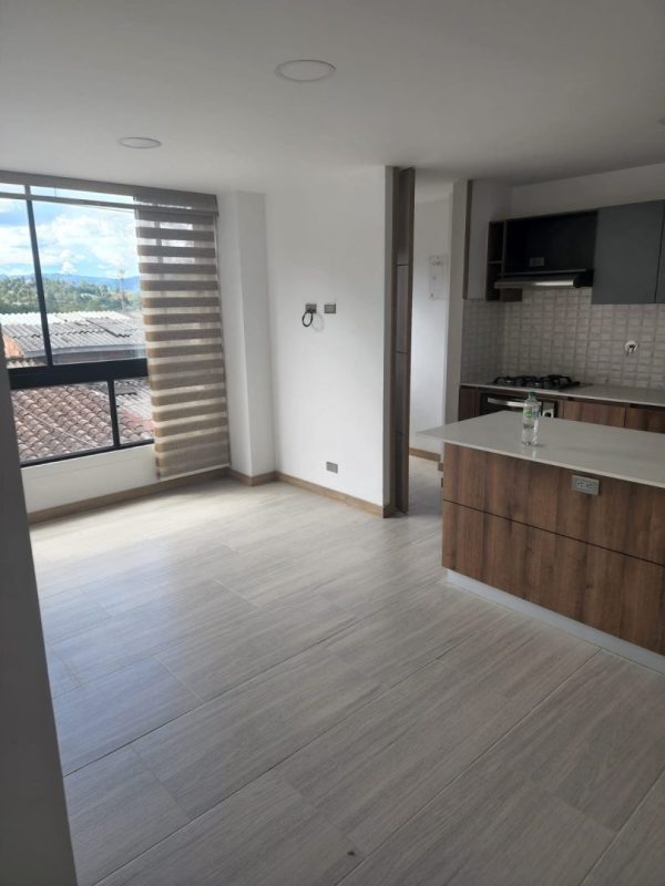 EL RETIRO: amplio apartamento en edificio independiente - Image 18