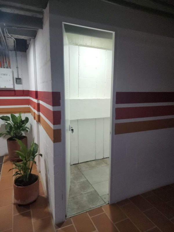 EL RETIRO: amplio apartamento en edificio independiente - Image 14