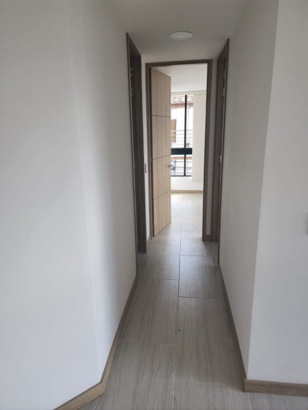 EL RETIRO: amplio apartamento en edificio independiente - Image 23
