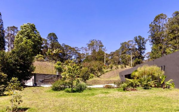EL RETIRO: hermosa casa con energía solar y salidas para piscina de nado - Image 7