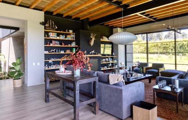 EL RETIRO: hermosa casa con energía solar y salidas para piscina de nado - Image 8