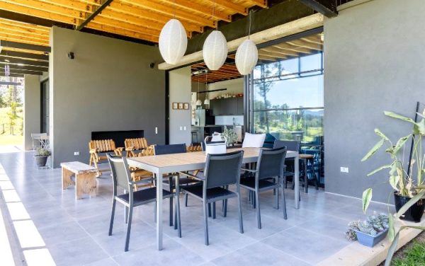 EL RETIRO: hermosa casa con energía solar y salidas para piscina de nado - Image 16
