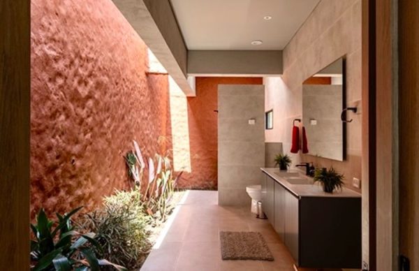 EL RETIRO: hermosa casa con energía solar y salidas para piscina de nado - Image 23