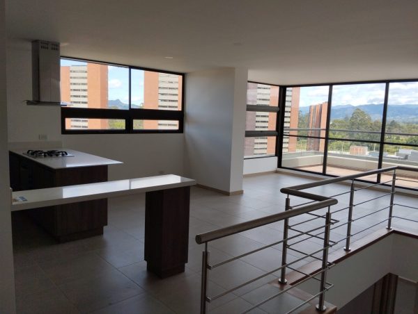 RIONEGRO BARROBLANCO: apartamento duplex con vista panorámica (para renta 4'500) - Image 3