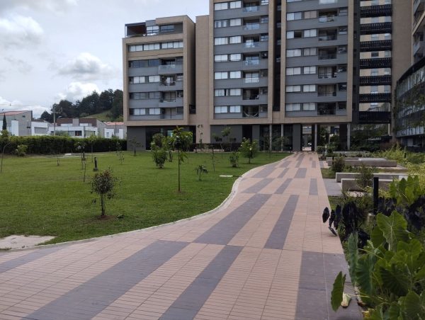 RIONEGRO BARROBLANCO: apartamento duplex con vista panorámica (para renta 4'500) - Image 21