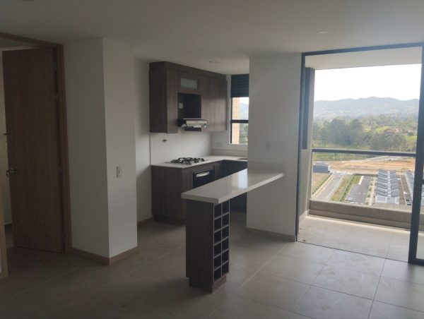RIONEGRO BARROBLANCO: Apartamento con hermosa vista, en uno de los edificios preferidos del personal aéreo - Image 2