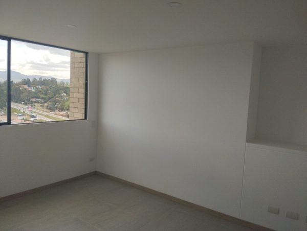 RIONEGRO BARROBLANCO: Apartamento con hermosa vista, en uno de los edificios preferidos del personal aéreo - Image 12
