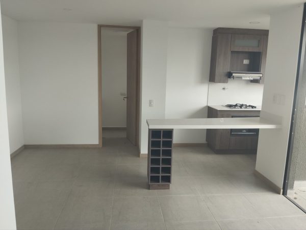 RIONEGRO BARROBLANCO: Apartamento con hermosa vista, en uno de los edificios preferidos del personal aéreo - Image 10