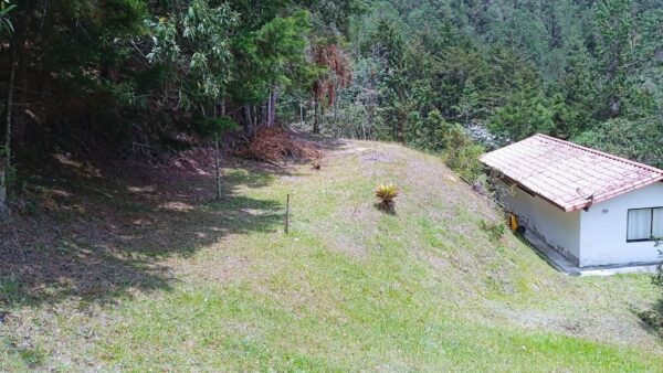 EL RETIRO: hermoso lote campestre con estudio construído, en un lugar cercano para desconectarse - Image 13