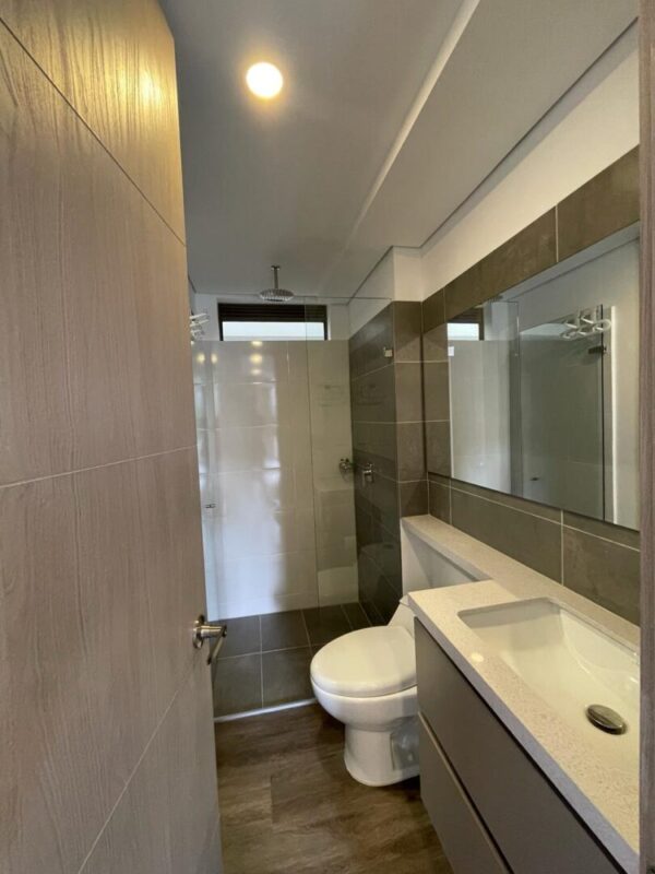 LLANOGRANDE: apartamento en La Milla de Oro, cerca de todo y múltiples servicios InHoUsE - Image 9