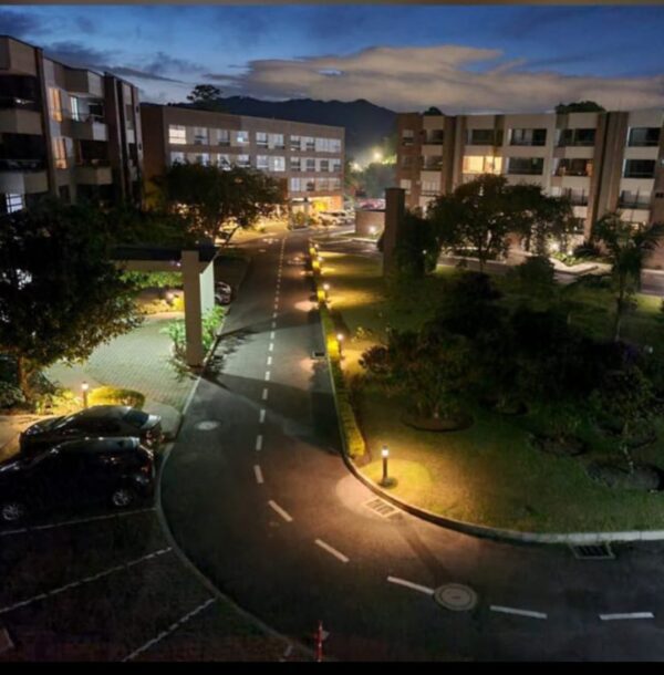 LLANOGRANDE: apartamento en La Milla de Oro, cerca de todo y múltiples servicios InHoUsE - Image 15