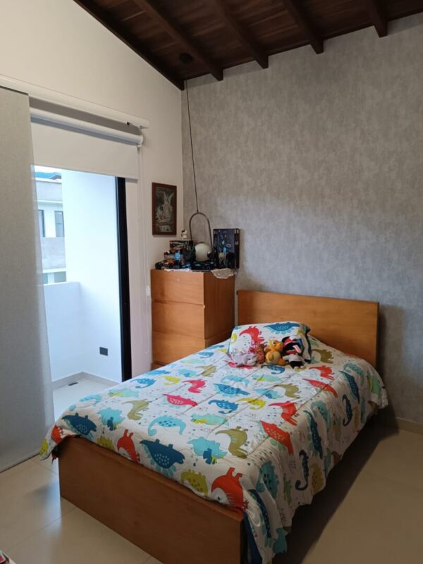 LA CEJA: casa esquinera muy bien terminada en unidad cerrada. Sector Viva La Ceja - Image 15