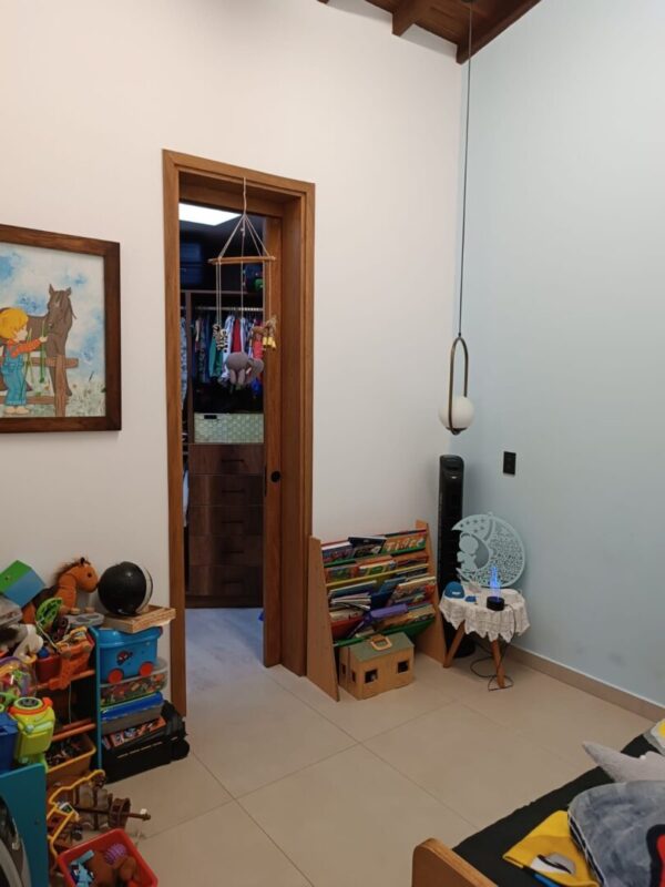 LA CEJA: casa esquinera muy bien terminada en unidad cerrada. Sector Viva La Ceja - Image 16