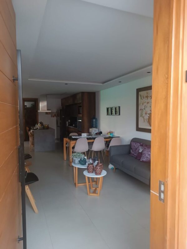 LA CEJA: casa esquinera muy bien terminada en unidad cerrada. Sector Viva La Ceja - Image 2