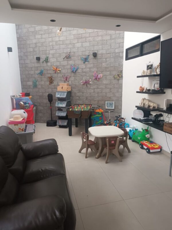 LA CEJA: casa esquinera muy bien terminada en unidad cerrada. Sector Viva La Ceja - Image 6