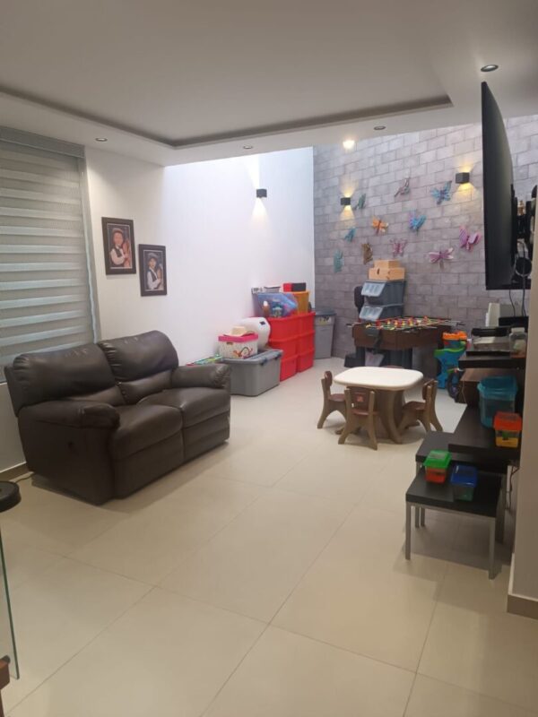 LA CEJA: casa esquinera muy bien terminada en unidad cerrada. Sector Viva La Ceja - Image 7