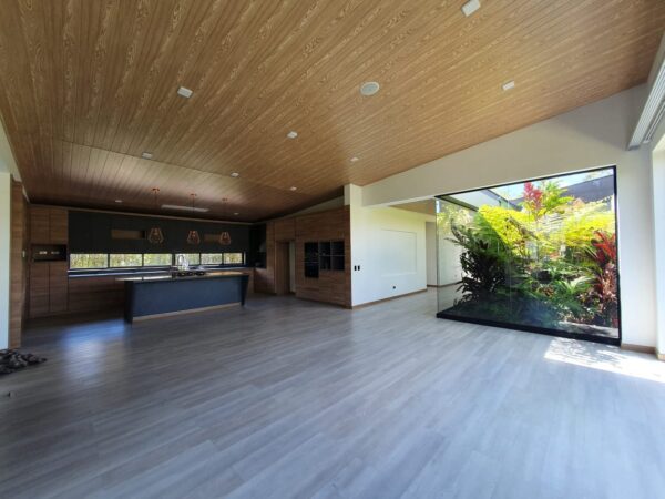 EL RETIRO: Casa de 233 m² en parcelación con diseño Wabi Sabi - Image 3