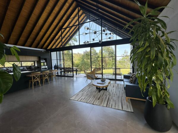 EL RETIRO: Casa de 233 m² en parcelación con diseño Wabi Sabi - Image 12