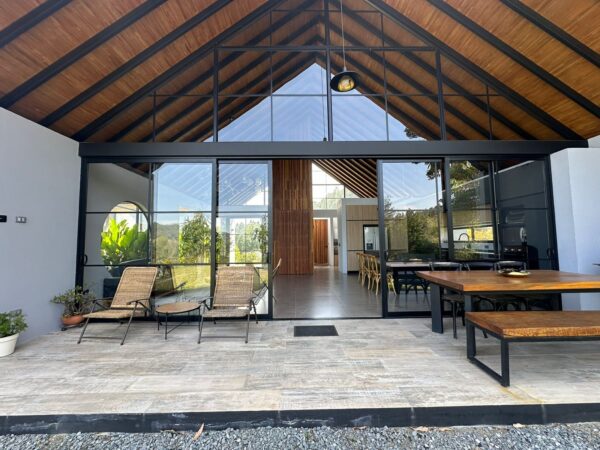 EL RETIRO: Casa de 233 m² en parcelación con diseño Wabi Sabi - Image 21