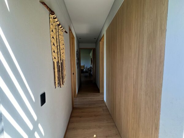 EL RETIRO: Casa de 233 m² en parcelación con diseño Wabi Sabi - Image 16