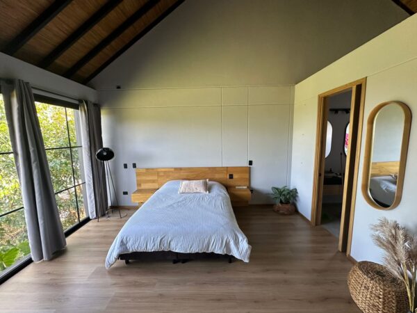 EL RETIRO: Casa de 233 m² en parcelación con diseño Wabi Sabi - Image 20
