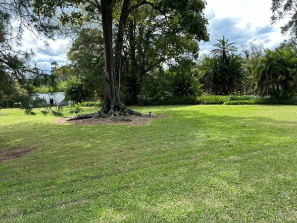 RIONEGRO LLANOGRANDE: lote independiente muy cerca al Club Campestre, con un terreno de 30.000 m² completamente planos