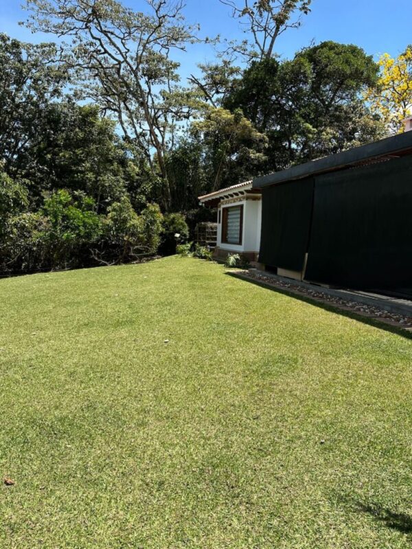 RIONEGRO LLANOGRANDE CLUB CAMPESTRE: casa campestre independiente de 450m² construídos y un terreno plano de 4,221 m² - Image 16