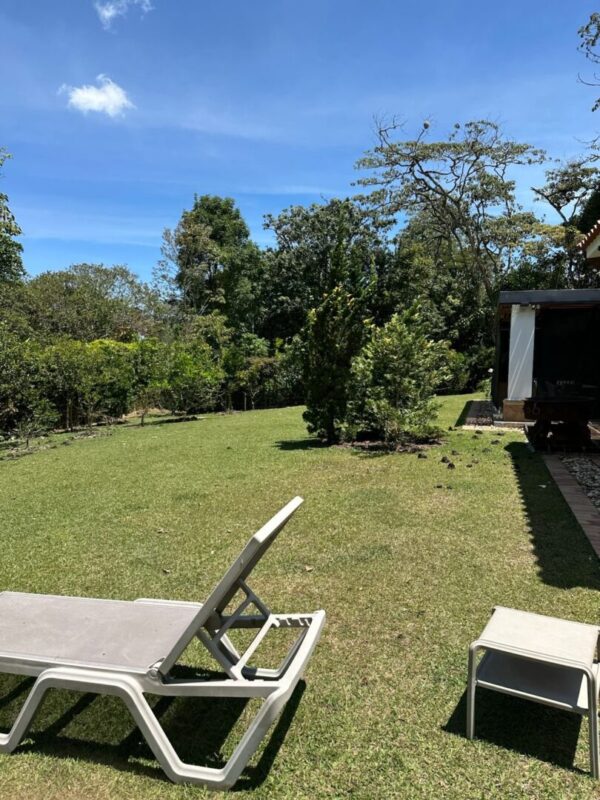 RIONEGRO LLANOGRANDE CLUB CAMPESTRE: casa campestre independiente de 450m² construídos y un terreno plano de 4,221 m² - Image 13
