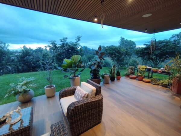 SAN ANTONIO LA CEJA: casa campestre de 400m² con vista 360° en parcelación y un terreno de 3,420m² - Image 12