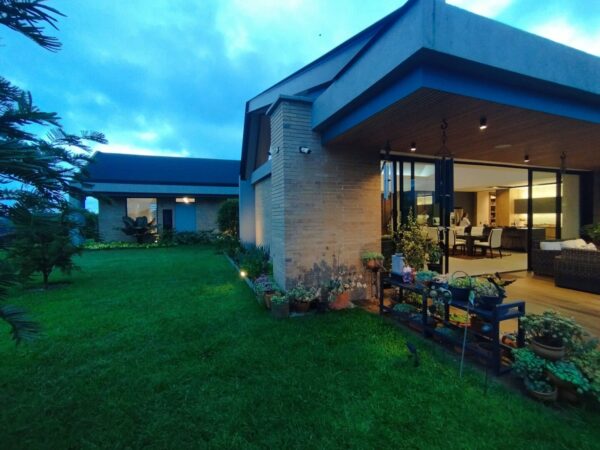 SAN ANTONIO LA CEJA: casa campestre de 400m² con vista 360° en parcelación y un terreno de 3,420m² - Image 29