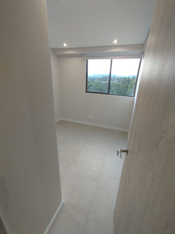 RIONEGRO SAN ANTONIO: apartamento campestre con vista panorámica y piscina de nado cubierta, unidad completa - Image 10