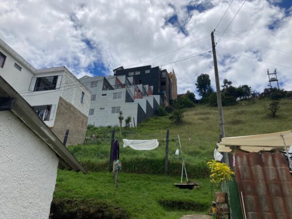 LA CALERA CUNDINAMARCA: lote urbano de 2.320 m² a pocas cuadras del parque principal. - Image 9