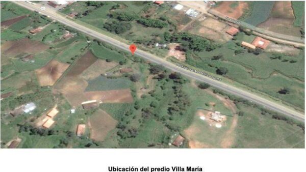 EL SANTUARIO: finca independiente con 3 casas modernas y un terreno de 4,221 m². con frente sobre la autopista Medellín Bogotá - Image 27