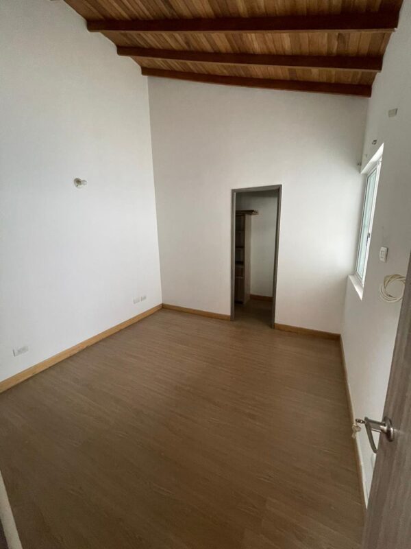 RIONEGRO: San Antonio casa en unidad abierta, en vecindario campestre, tranquilo y seguro - Image 9