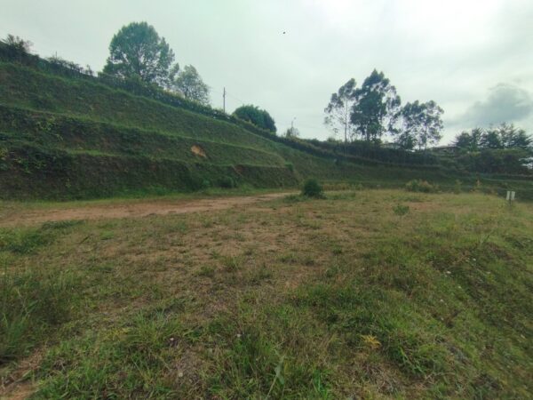 SAN ANTONIO QUIRAMA: lote en unidad cerrada con muy buena vista panorámica - Image 2