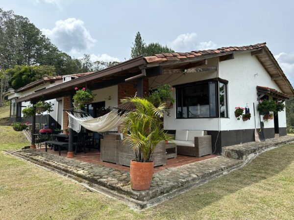EL RETIRO: finca en parcelación sector La Guija, un lugar cercano para desconectarse a 10 minutos del casco urbano - Image 13