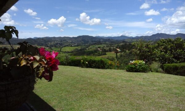 EL RETIRO: finca en parcelación sector La Guija, un lugar cercano para desconectarse a 10 minutos del casco urbano