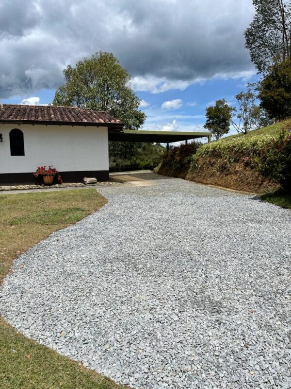 EL RETIRO: finca en parcelación sector La Guija, un lugar cercano para desconectarse a 10 minutos del casco urbano - Image 14