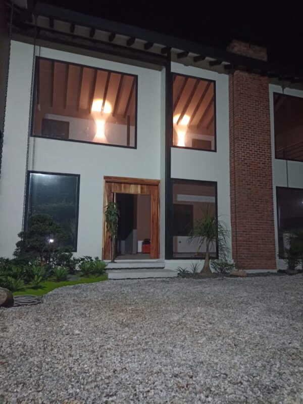 ARRIENDA RIONEGRO: finca independiente a 7 minutos del Aeropuerto JMC - Image 16